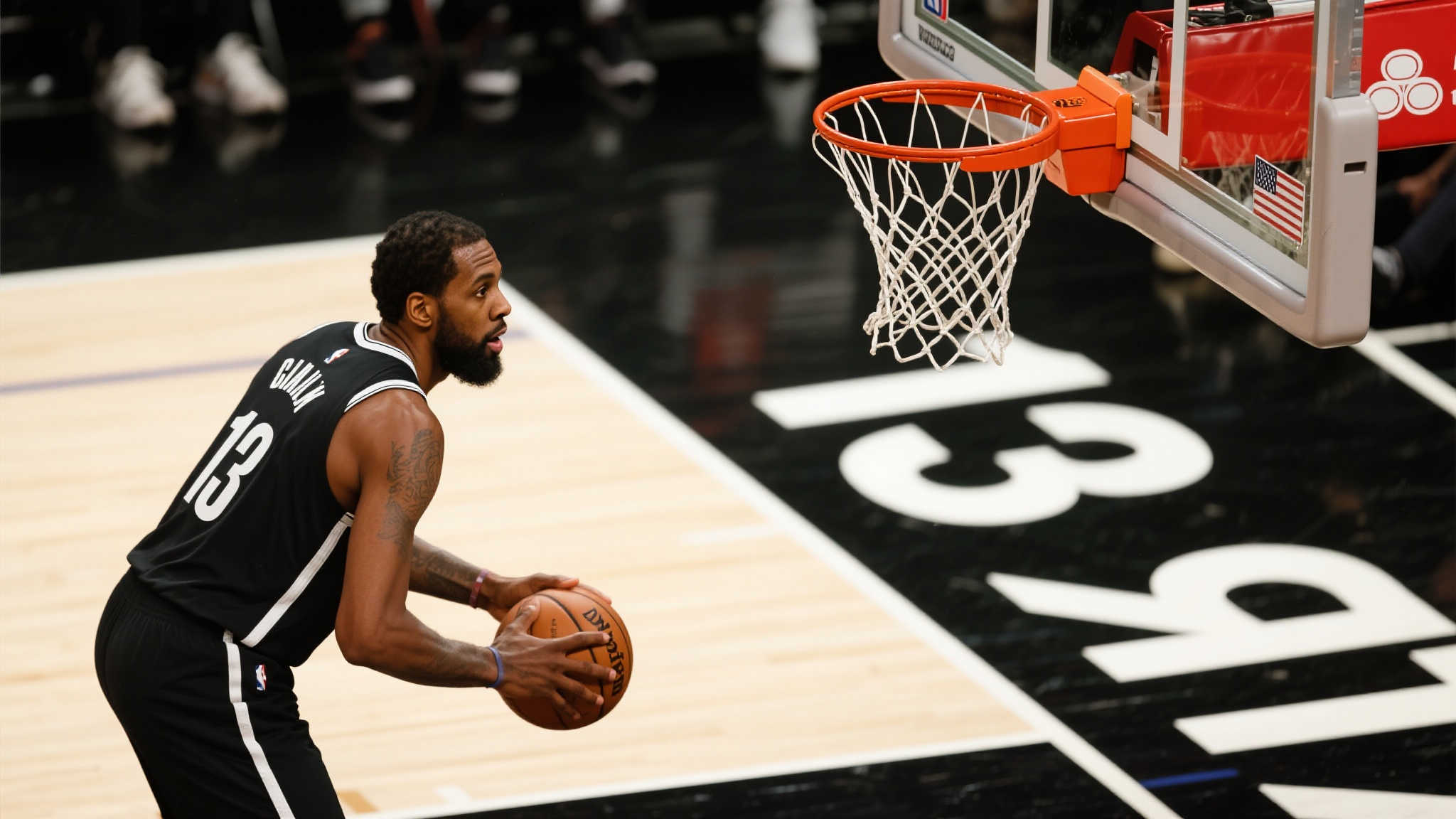 宽萨近13次关键单防表现集锦,这水平你打几分? 此外,数据显示:过去这13次面对单挑局面,成功率超